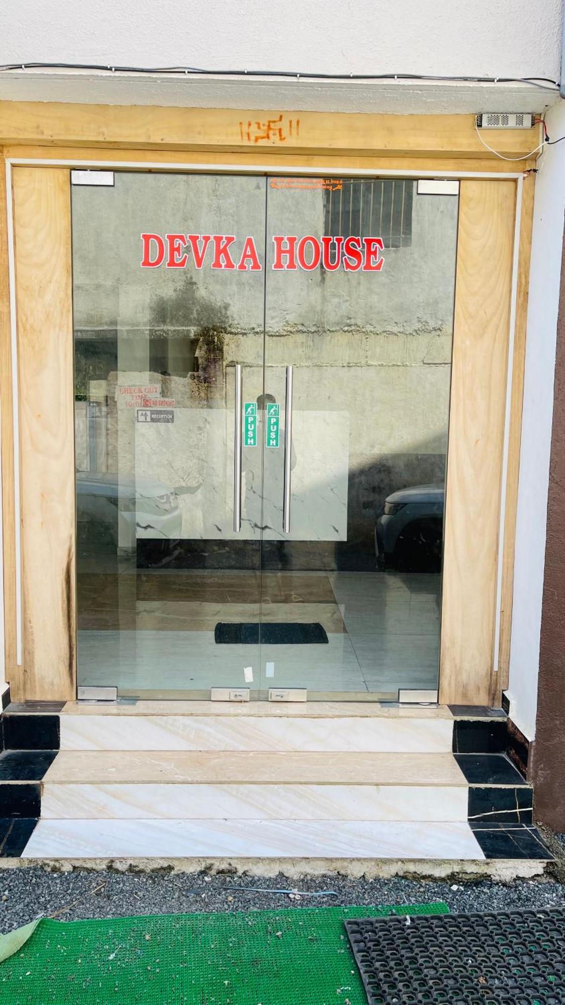 Devka House Hotel Даман Екстериор снимка