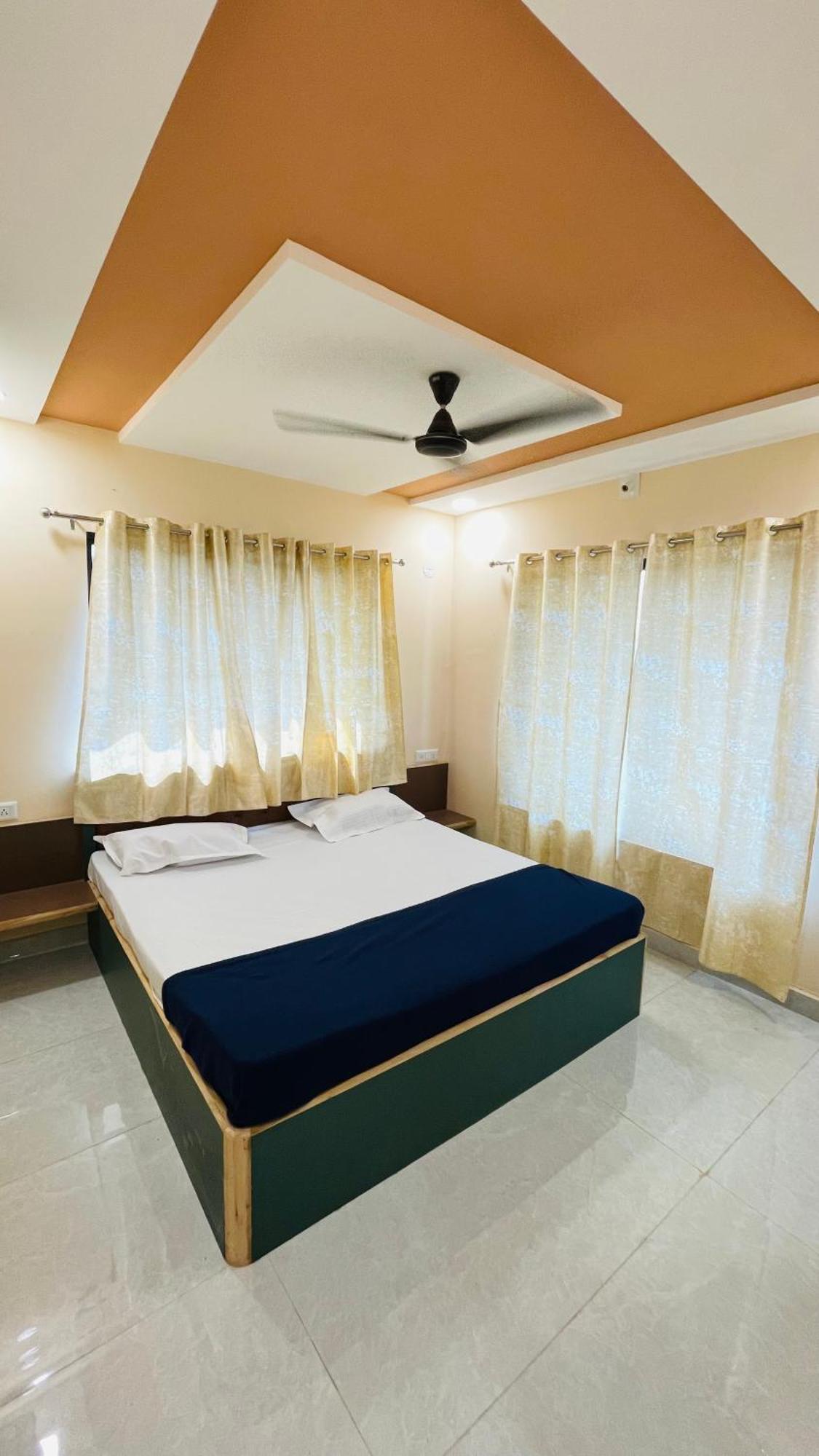 Devka House Hotel Даман Екстериор снимка