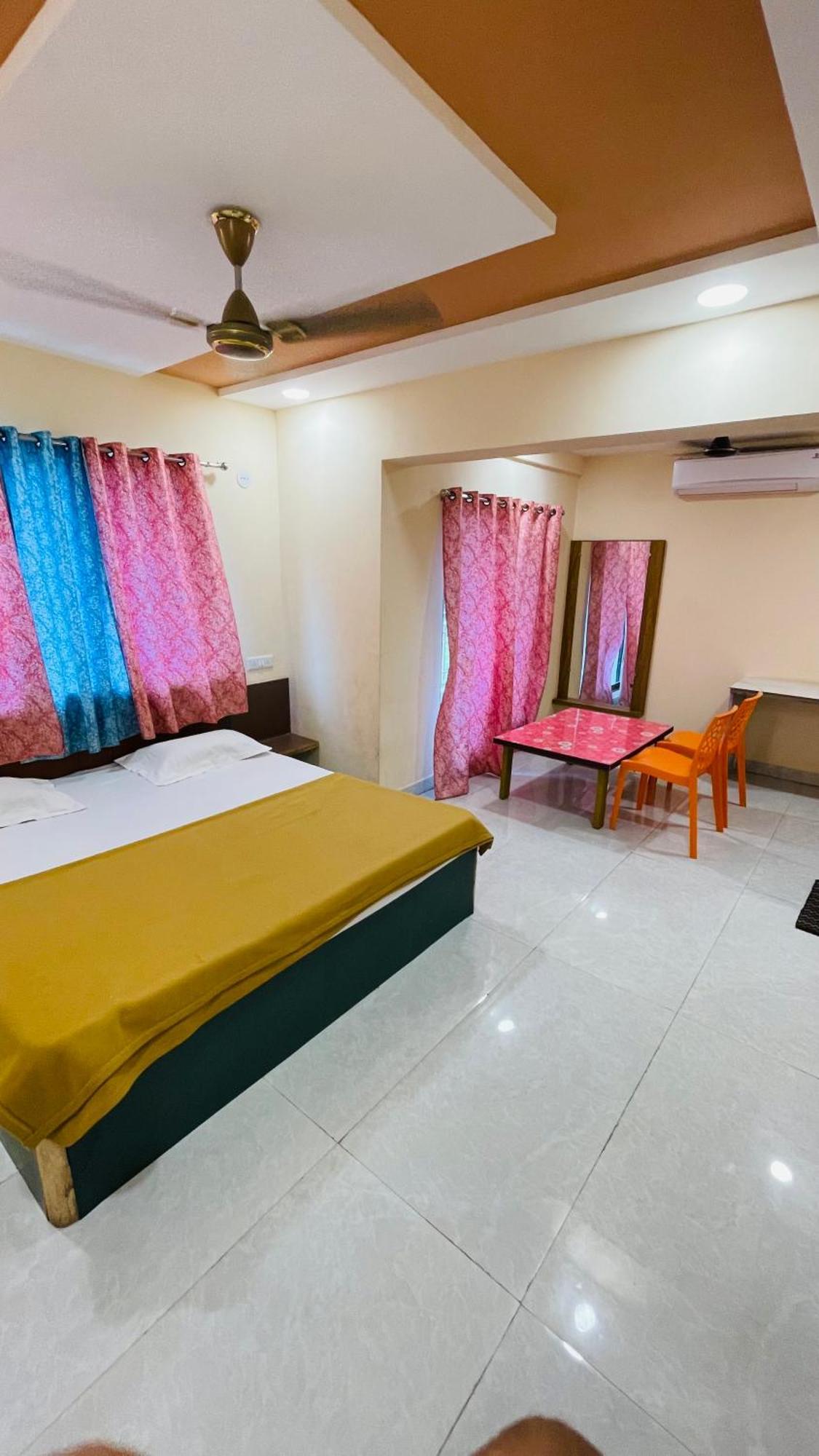 Devka House Hotel Даман Екстериор снимка