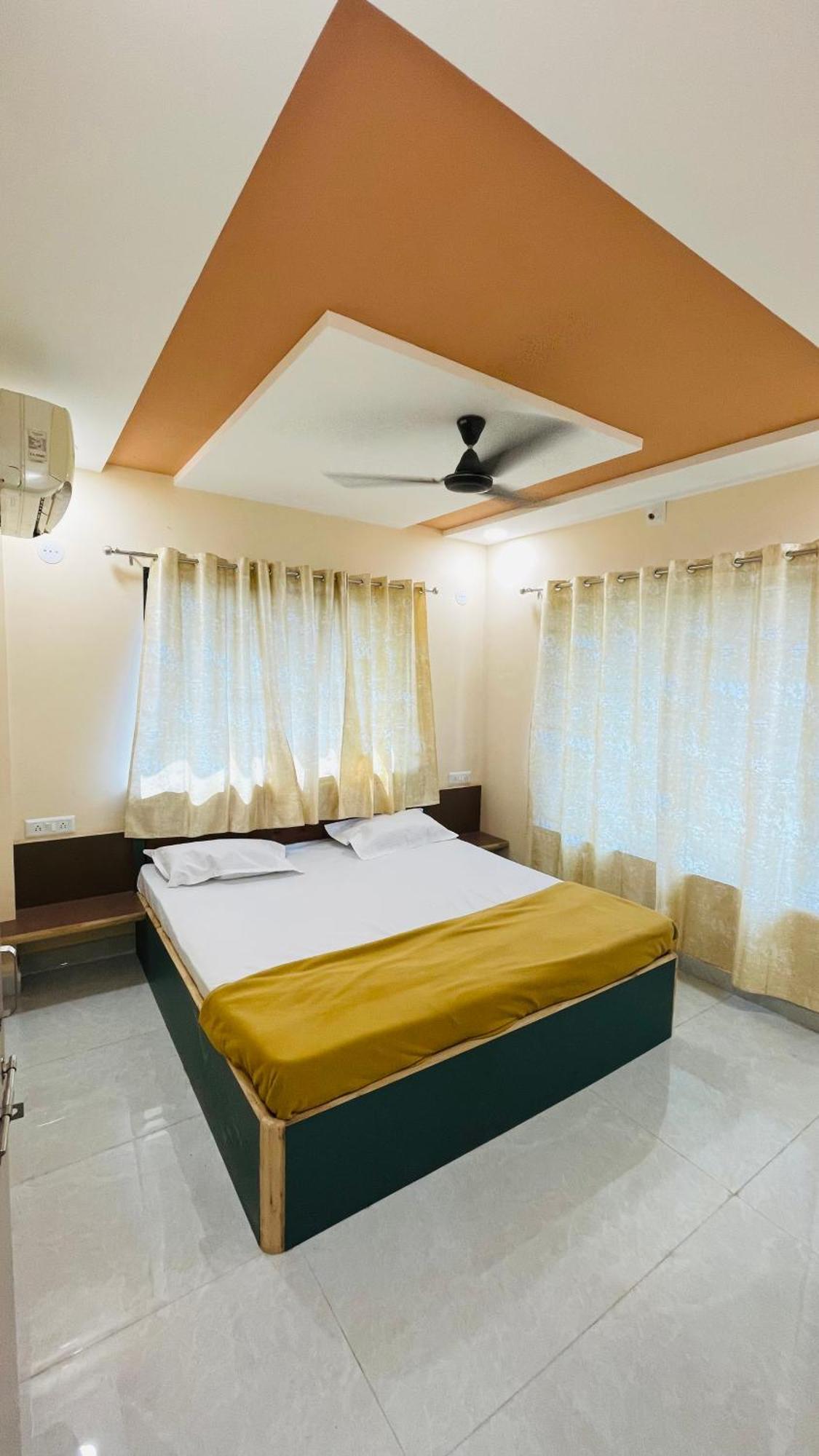 Devka House Hotel Даман Екстериор снимка